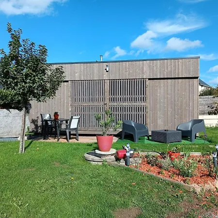 La Au Fond Du Jardin - 300m De La Homestay *